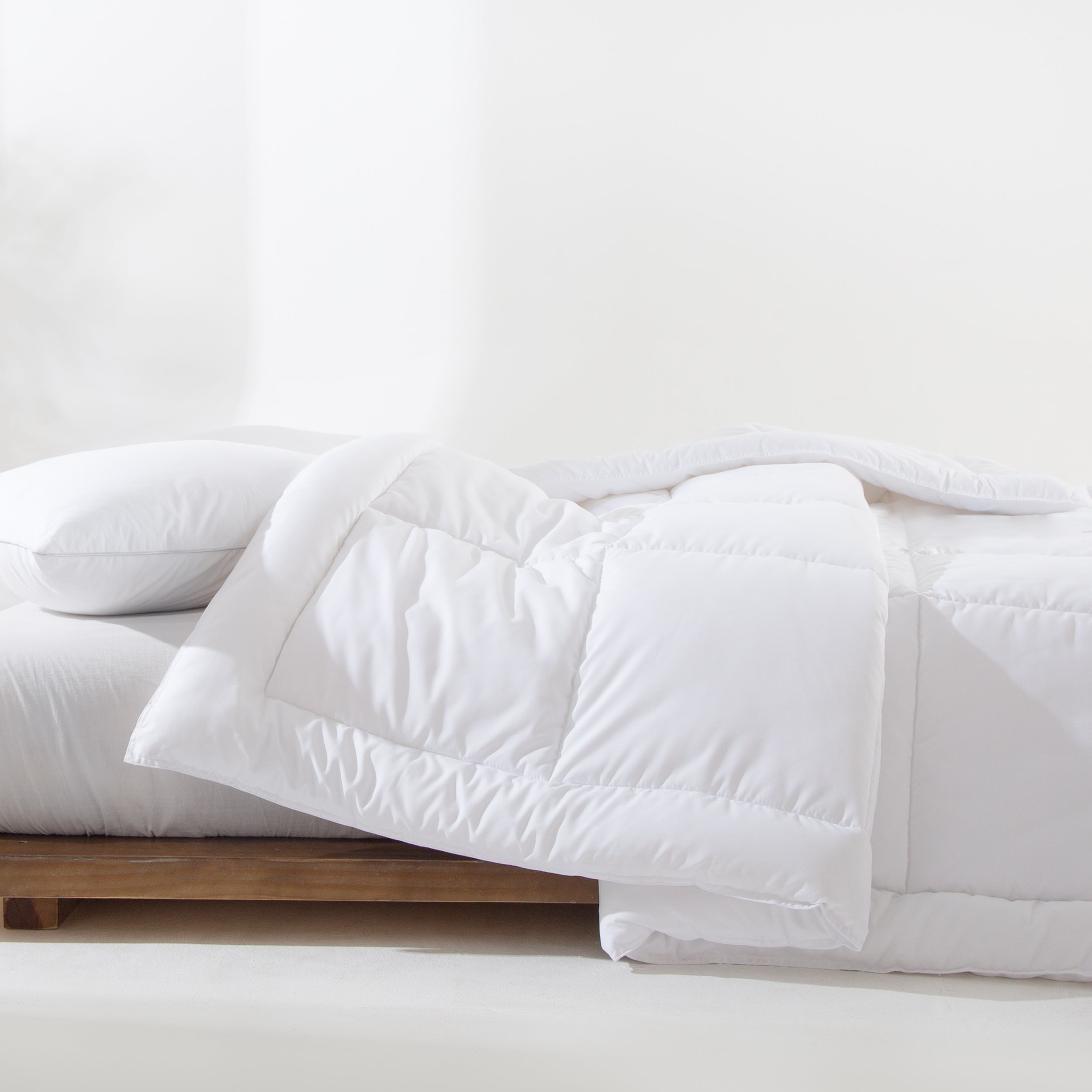 TRENZA Bamboo Sheet Set - Pet Hair Repellent for Dogs/Cats Family - Limited Time Offer